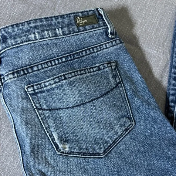 PAIGE Jeans Women’s Size 27 x 32 Distressed Medium Wash Denim - Picture 5 of 9